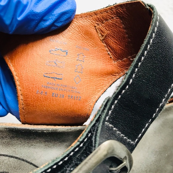 Taos Women's Black Wedge Sandals - Picture 10 of 11